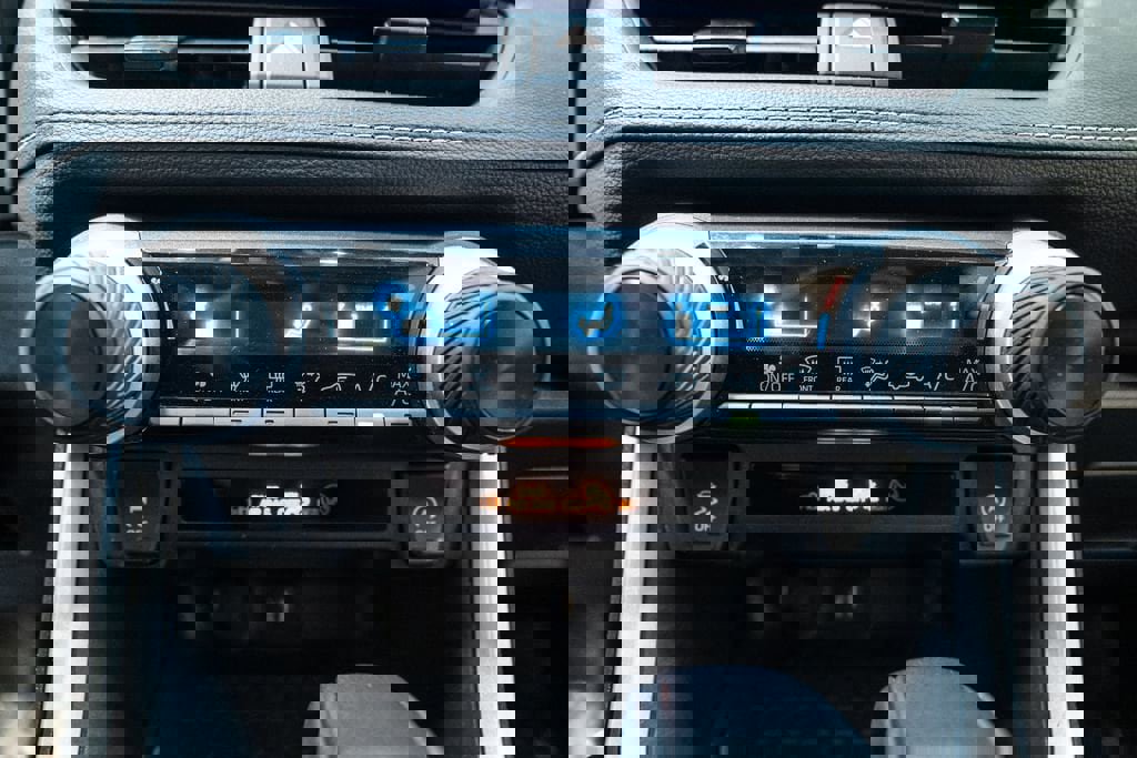 Used 2024 Toyota RAV4 LE image 20