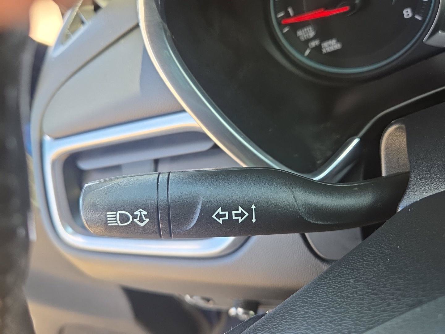 Used 2019 Chevrolet Equinox LT AWD/4WD image 26
