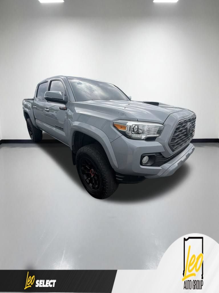 Used 2020 Toyota Tacoma TRD Sport AWD/4WD image 5