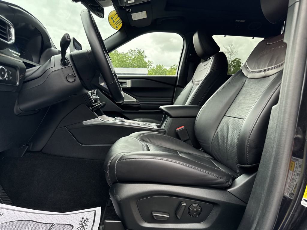 Used 2022 Ford Explorer Platinum w/ Equipment Group 601A image 19