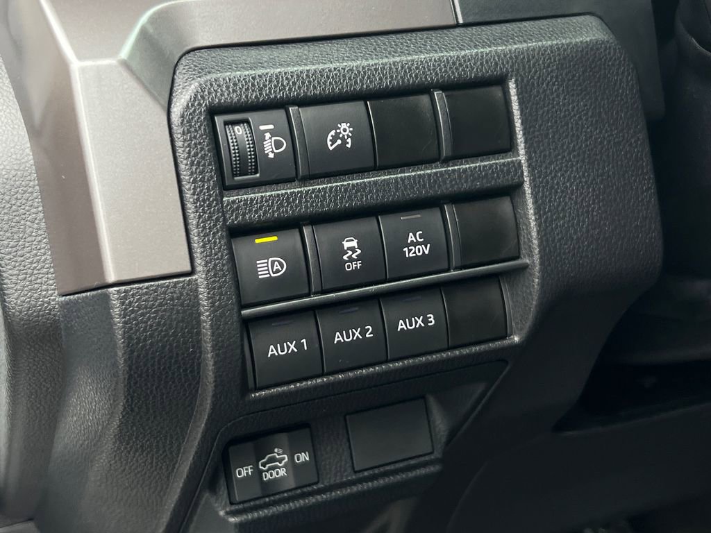 Used 2024 Toyota Tacoma TRD Sport image 33