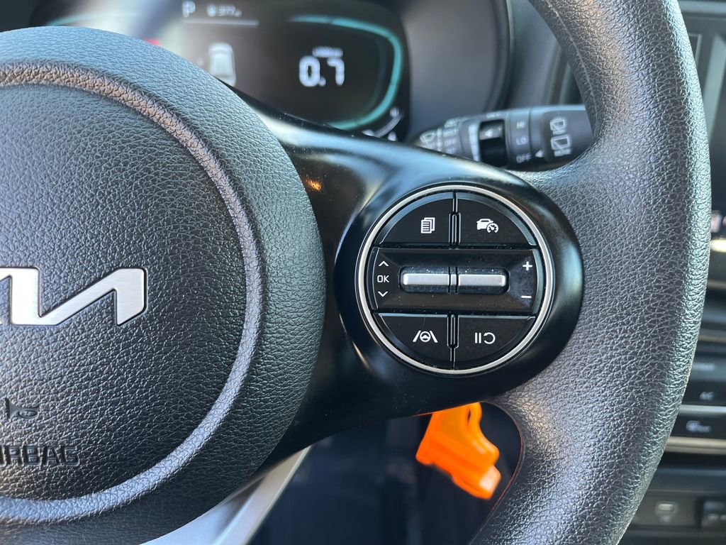 Used 2025 Kia Soul LX w/ LX Technology Package FWD image 29