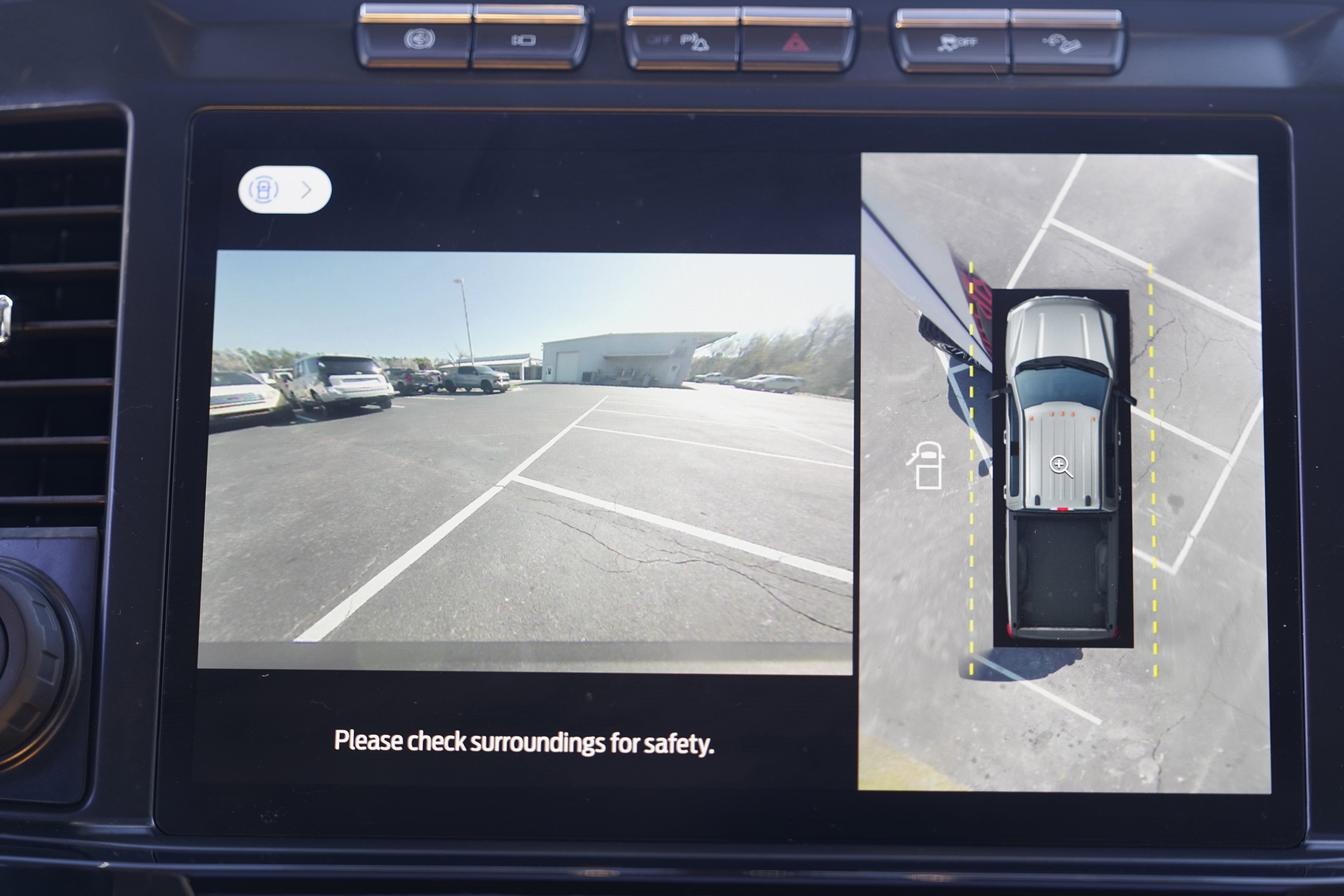 Used 2023 Ford F250 Lariat w/ Lariat Ultimate Package image 32