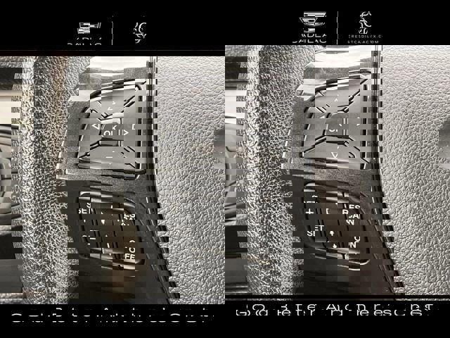 Used 2018 Ford Explorer XLT w/ Equipment Group 202A image 13