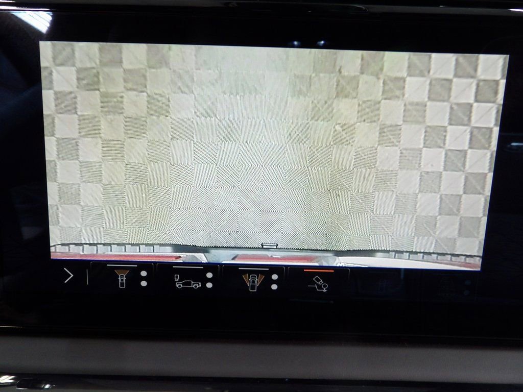 Used 2025 GMC Sierra 2500 AT4X image 30