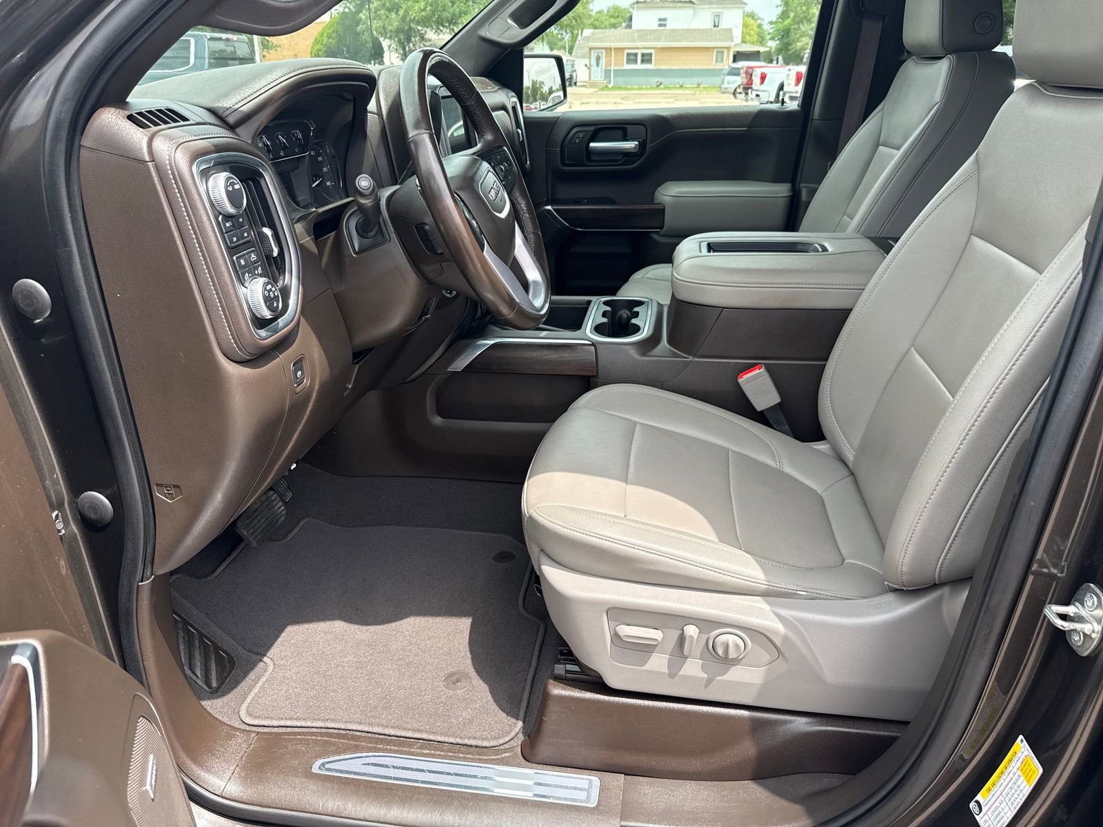 Used 2021 GMC Sierra 1500 SLT w/ SLT Premium Plus Package AWD/4WD image 20