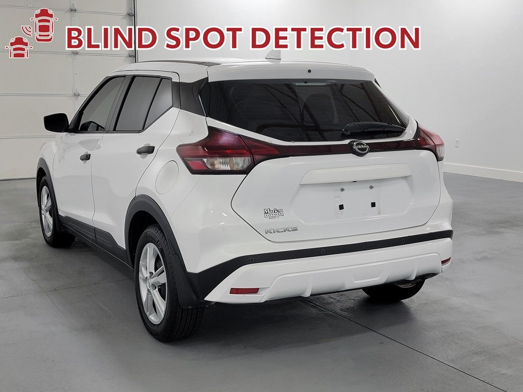 Used 2022 Nissan Kicks S FWD image 7
