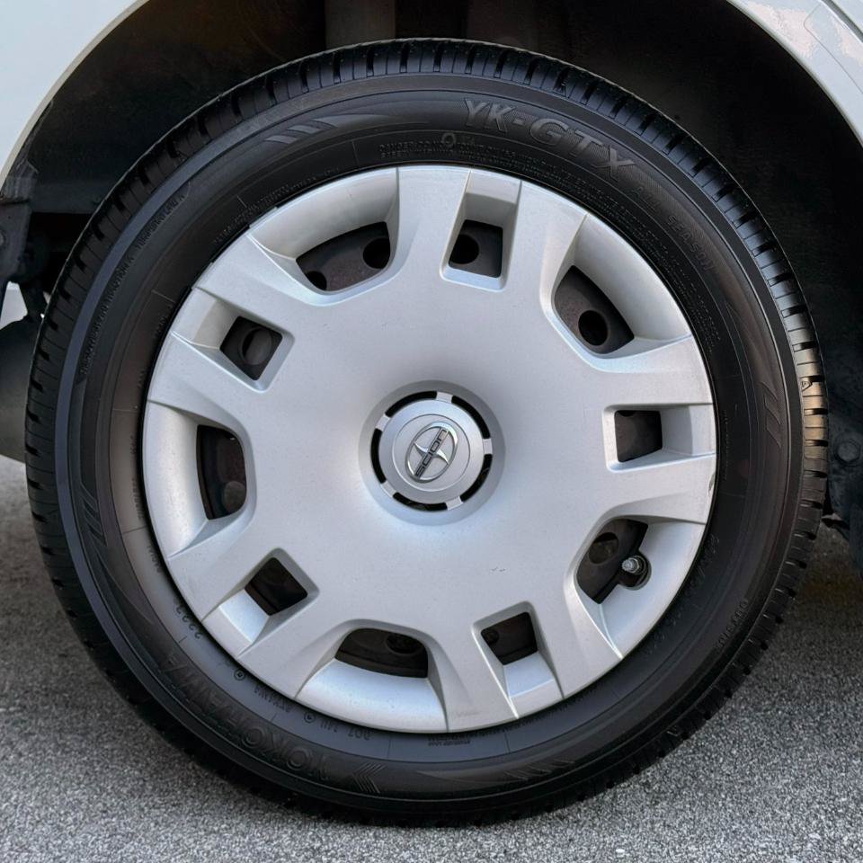 Used 2009 Scion xB FWD image 22