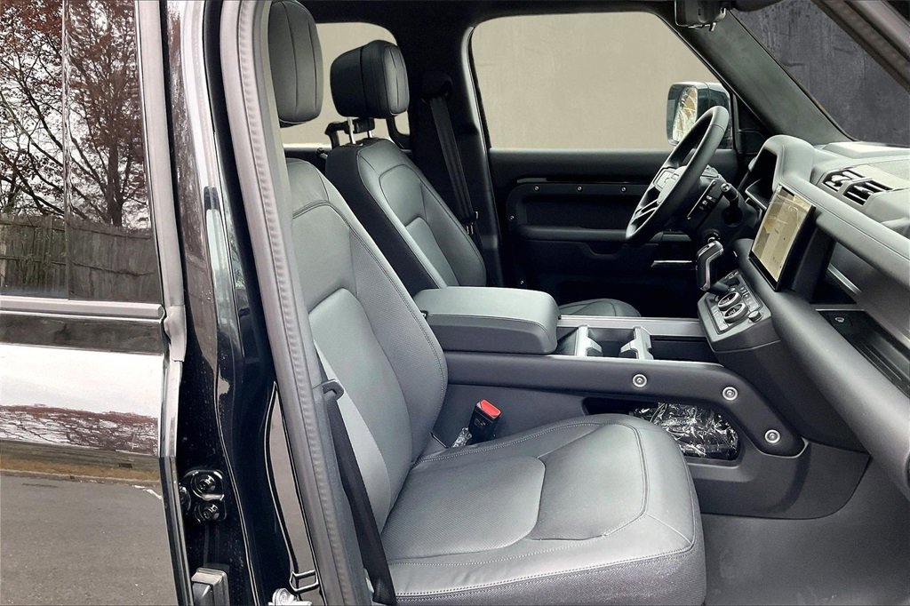 New 2025 Land Rover Defender 110 V8 image 11