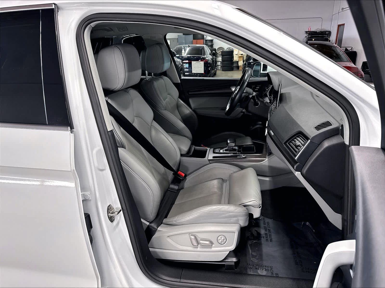 Used 2022 Audi Q5 e Prestige w/ Prestige Package AWD/4WD image 10