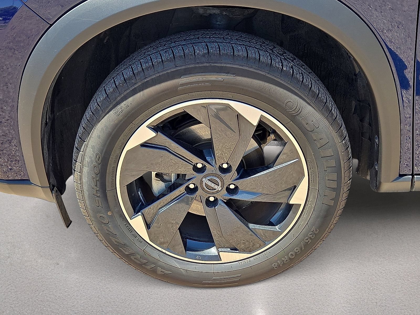 Used 2025 Nissan Rogue SV AWD/4WD image 10