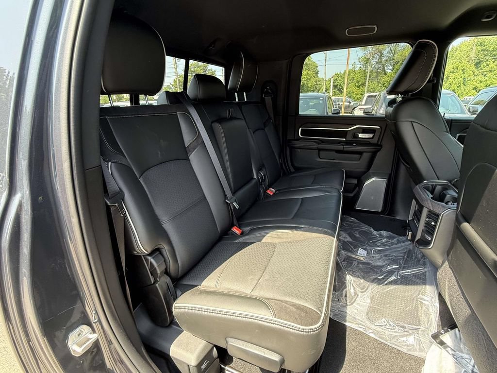 New 2026 RAM 2500 Laramie AWD/4WD image 25