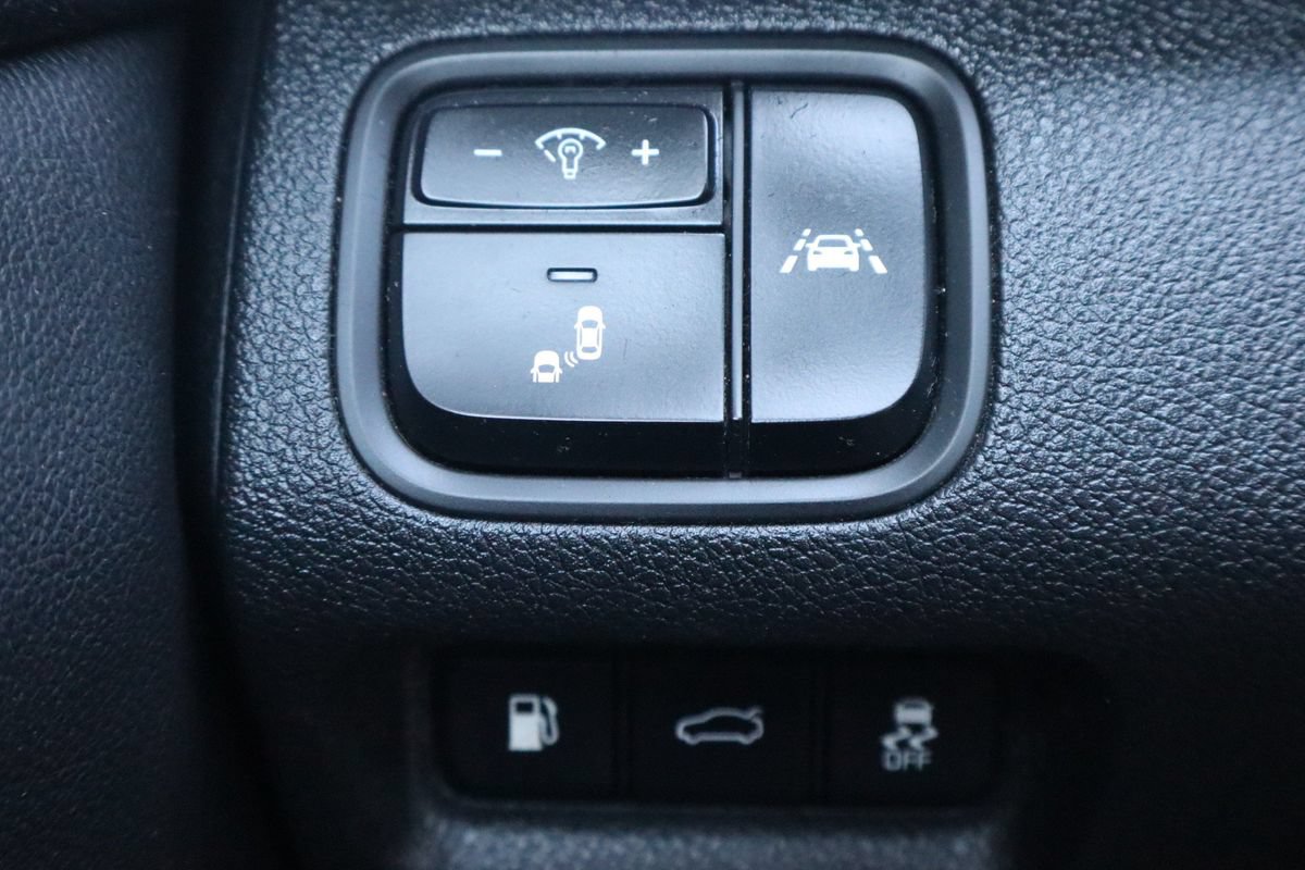 Used 2020 Kia Optima LX FWD image 26