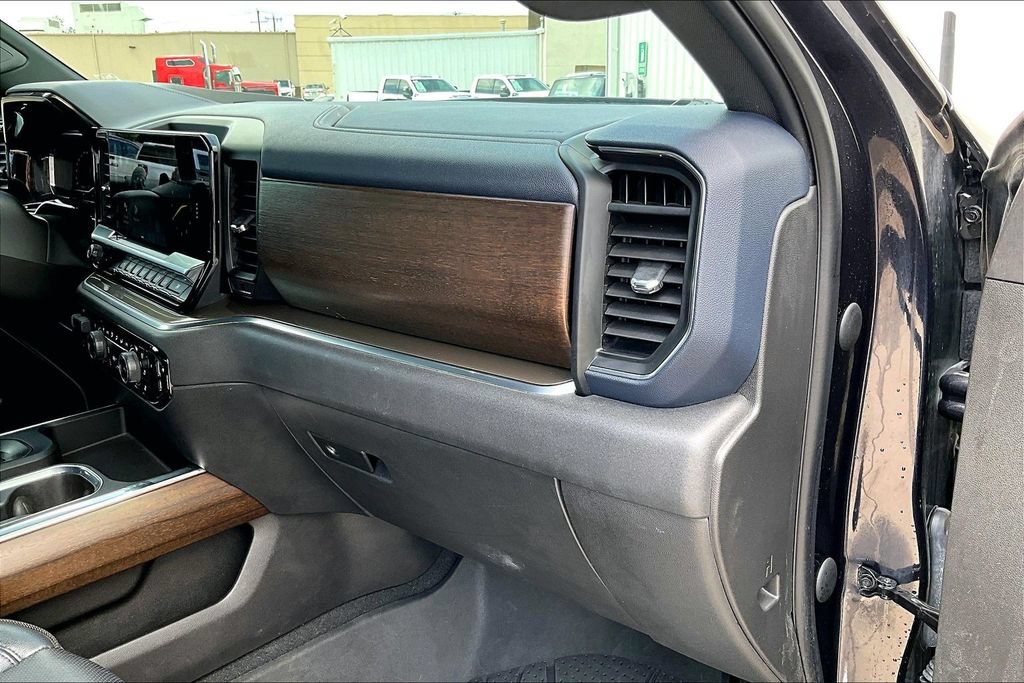 Used 2022 Chevrolet Silverado 1500 High Country w/ Z71 Off-Road Package AWD/4WD image 19
