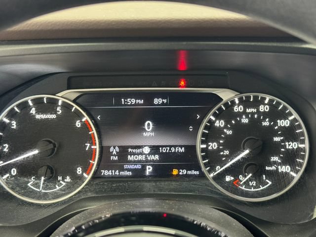 Used 2022 Nissan Rogue SV FWD image 2
