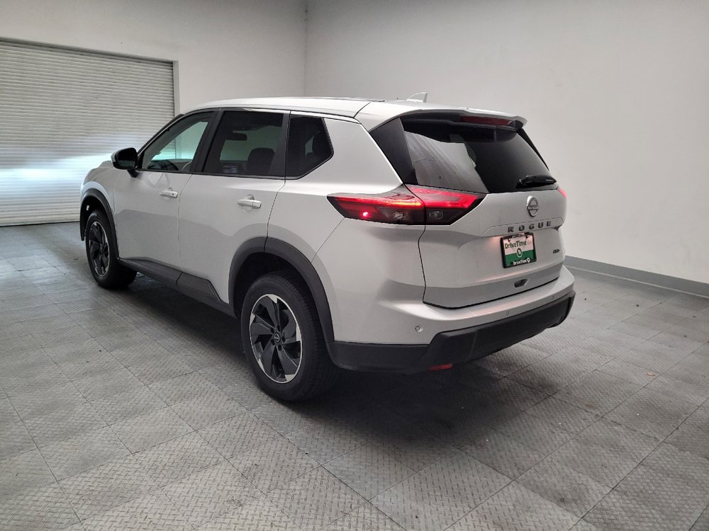 Used 2025 Nissan Rogue SV AWD/4WD image 5