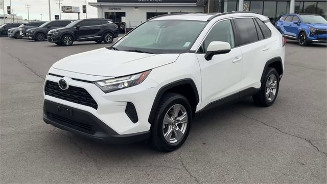 Used 2022 Toyota RAV4 XLE image 3