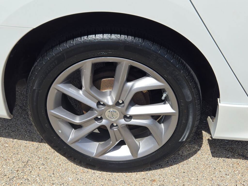 Used 2014 Nissan Sentra SR FWD image 9