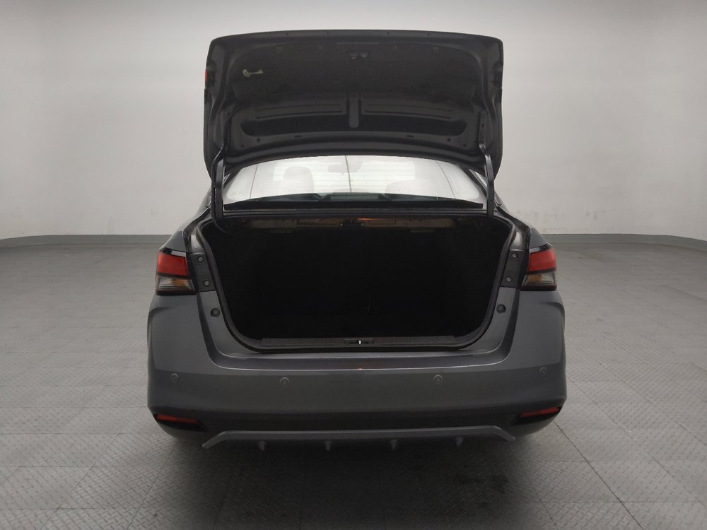 Used 2021 Nissan Versa SV image 29