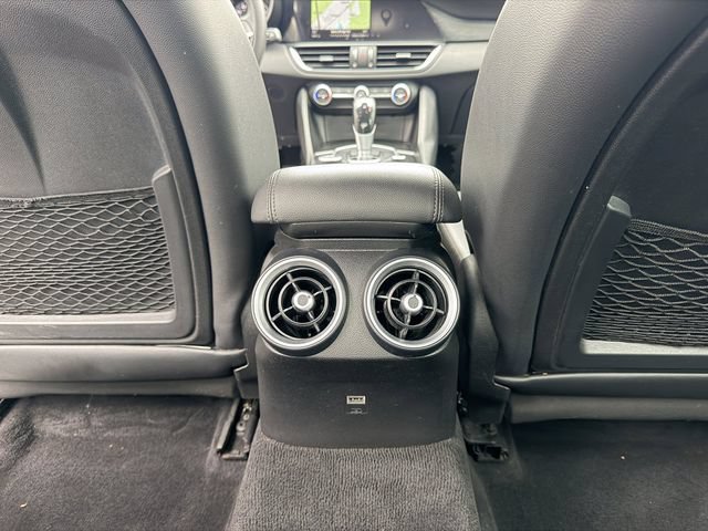 Used 2018 Alfa Romeo Giulia RWD image 24