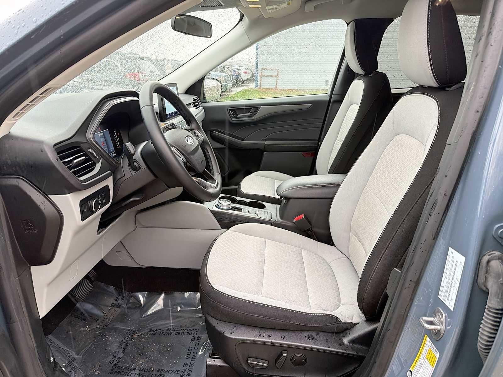 Used 2024 Ford Escape Active image 2