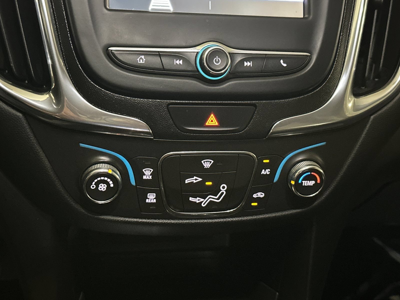 Used 2019 Chevrolet Equinox LT FWD image 27