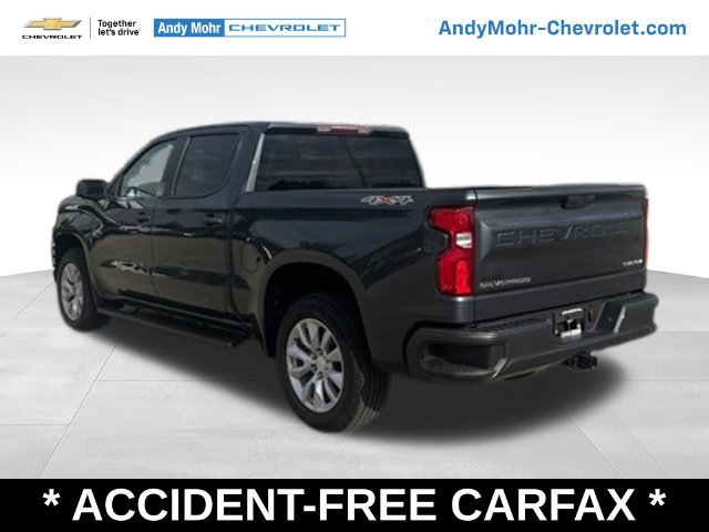 Used 2020 Chevrolet Silverado 1500 Custom w/ Custom Value Package AWD/4WD image 3