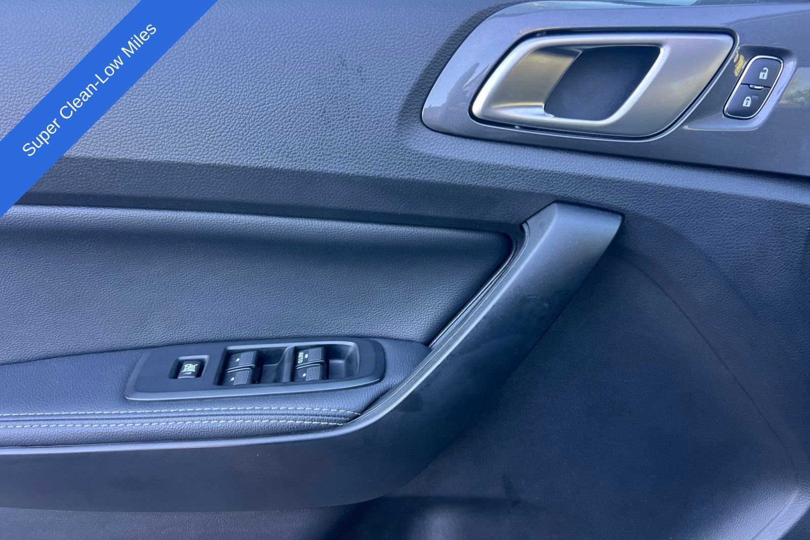 Certified 2019 Ford Ranger Lariat w/ Equipment Group 501A Mid image 12