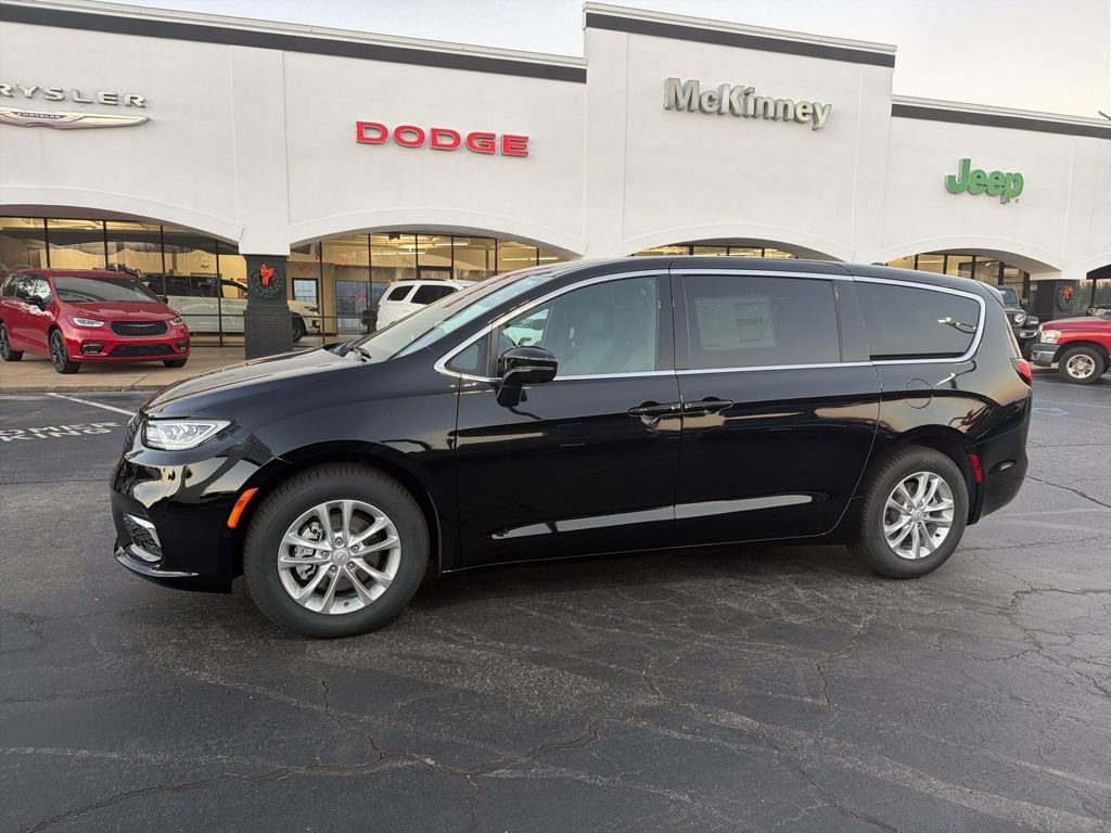 New 2026 Chrysler Pacifica Select FWD image 5