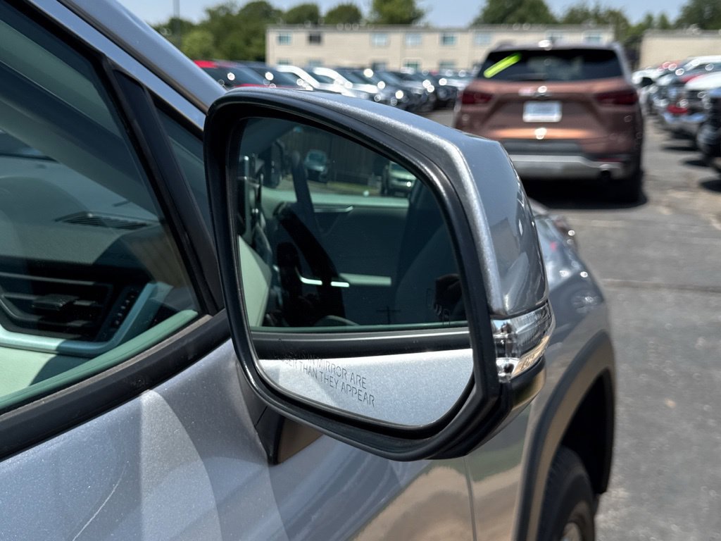 Used 2024 Toyota RAV4 XLE FWD image 38