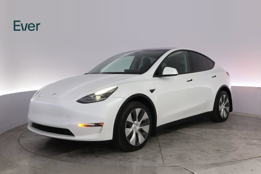 Used 2022 Tesla Model Y Long Range AWD/4WD image 2