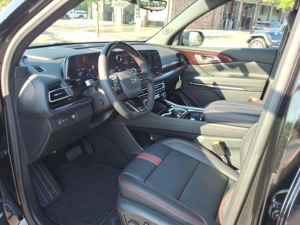 New 2027 Chevrolet Traverse RS FWD image 20