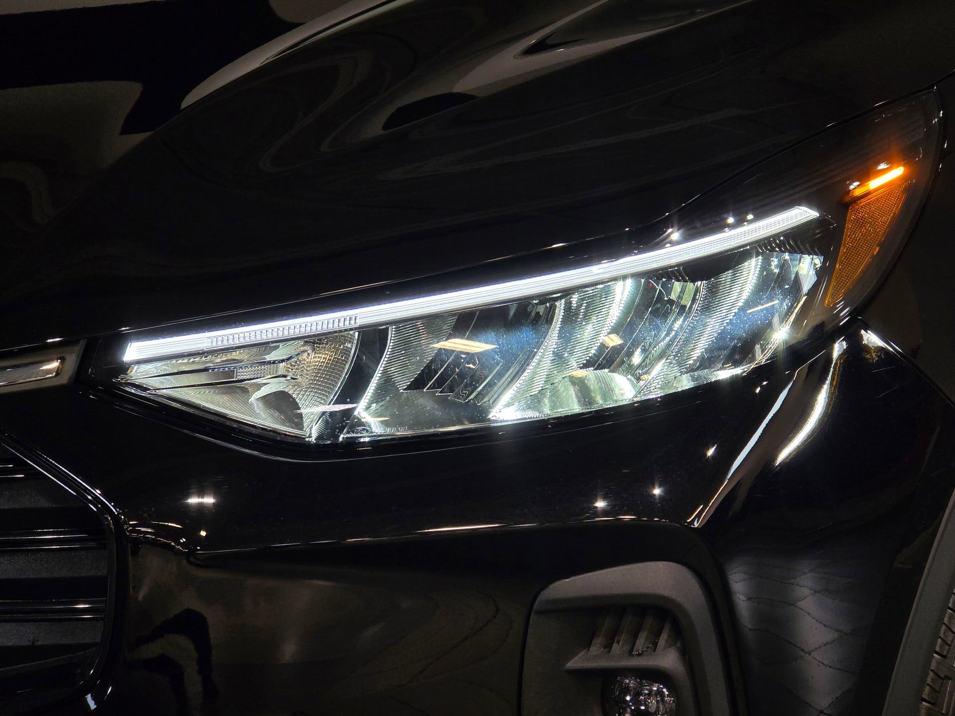 New 2025 Ford Escape ST-Line w/ Tech Pack #1 image 15