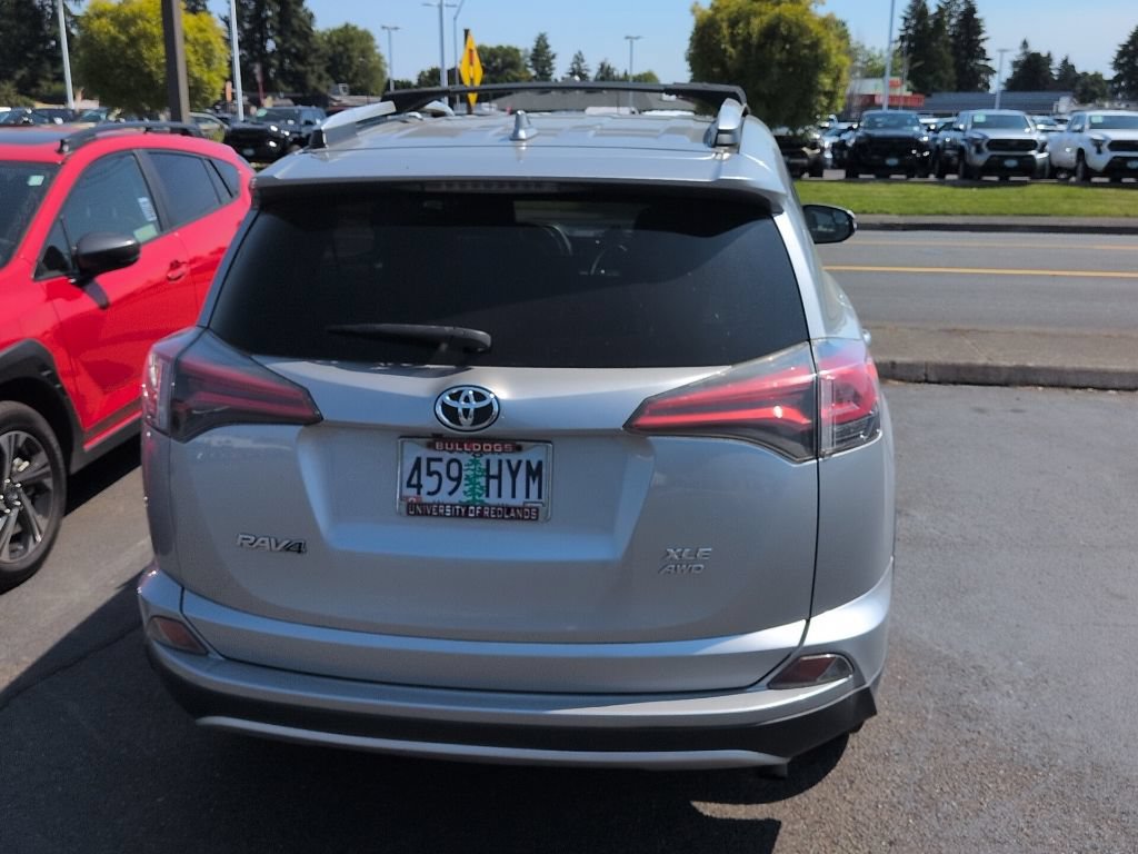 Used 2016 Toyota RAV4 XLE AWD/4WD image 7