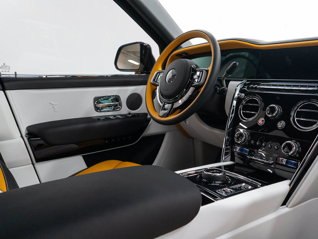 Certified 2026 Rolls-Royce Cullinan w/ Interior Detailing Package AWD/4WD image 35