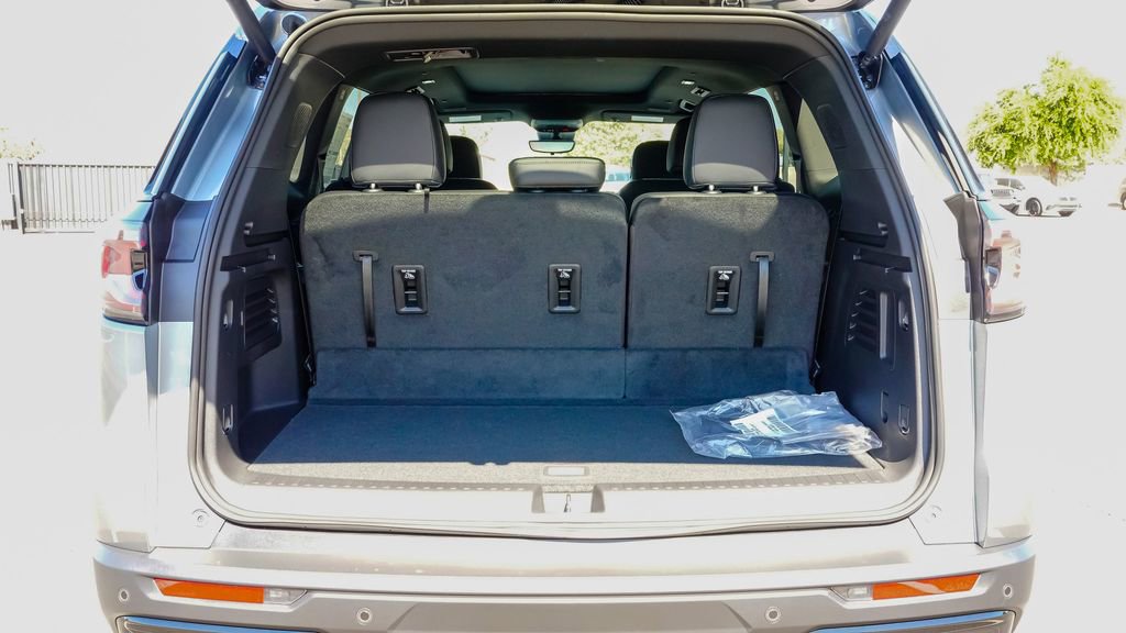 New 2026 GMC Acadia AT4 image 9