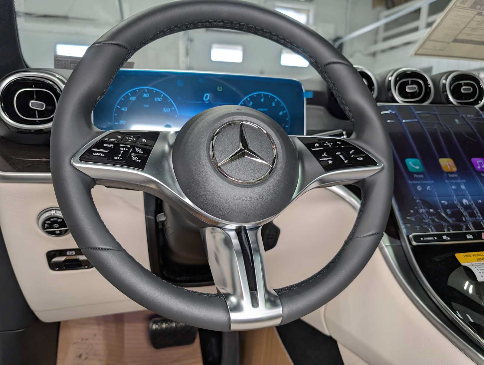 New 2026 Mercedes-Benz GLC 300 4MATIC image 31