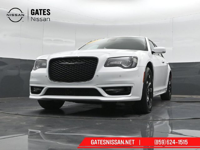 Used 2022 Chrysler 300 Touring L w/ Popular Equipment Group AWD/4WD image 42