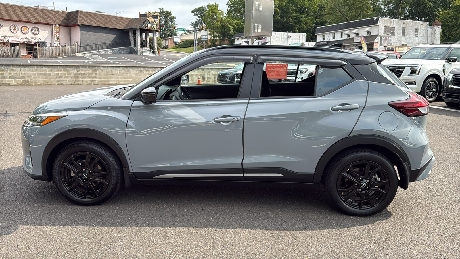Certified 2024 Nissan Kicks SR FWD image 4
