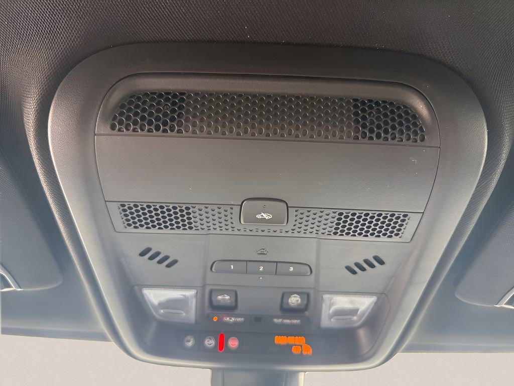 Certified 2025 Cadillac XT5 Premium Luxury image 29