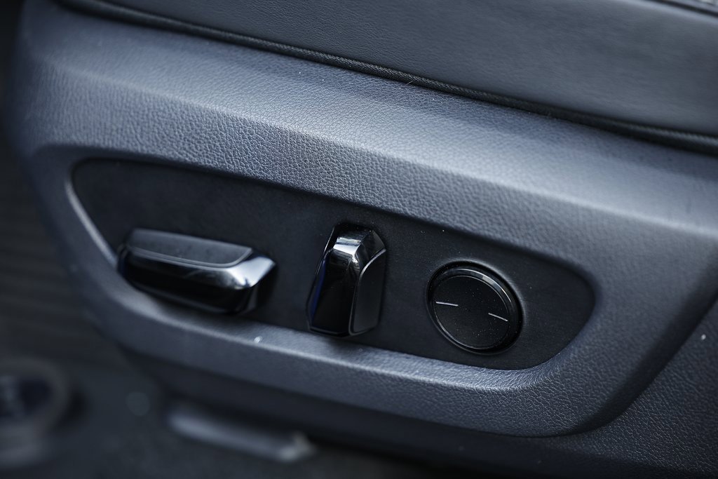 Used 2025 Lexus RX 350h w/ Accessory Package (Z1) image 21