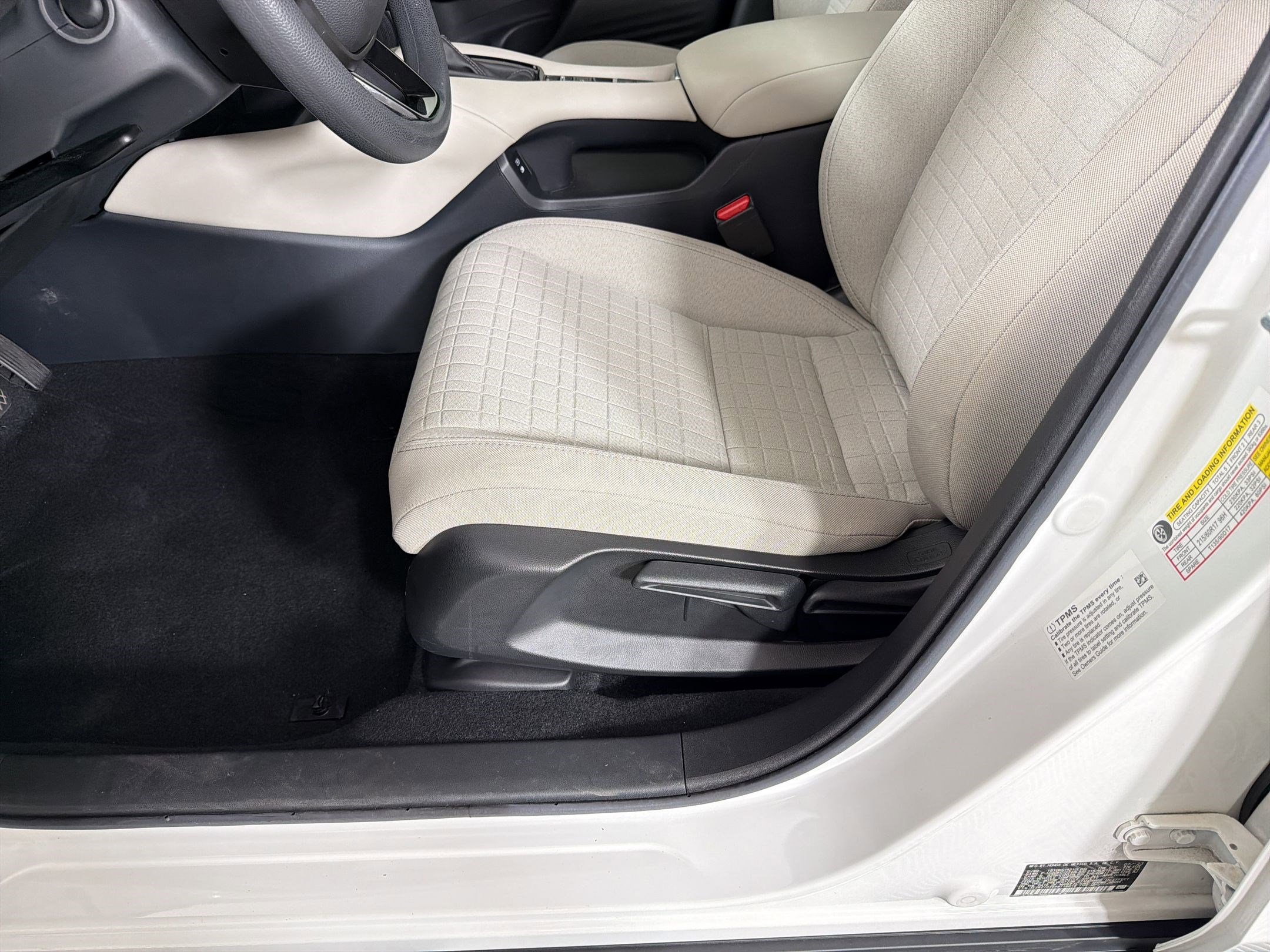 Certified 2024 Honda HR-V LX image 14