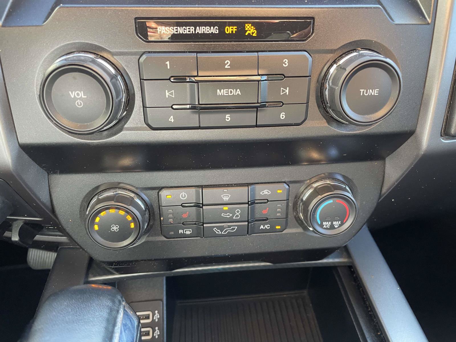 Used 2020 Ford F150 XLT w/ Equipment Group 302A Luxury AWD/4WD image 28