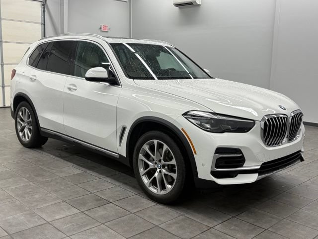 Used 2022 BMW X5 xDrive40i w/ Premium Package