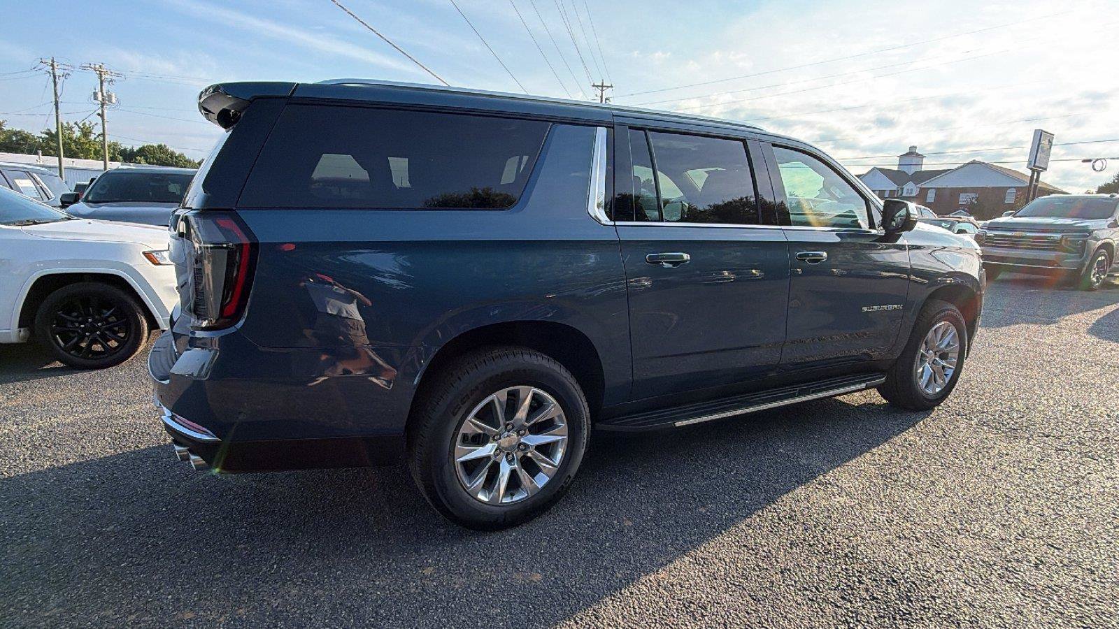 New 2026 Chevrolet Suburban Premier w/ Sun And Tow Package AWD/4WD image 8