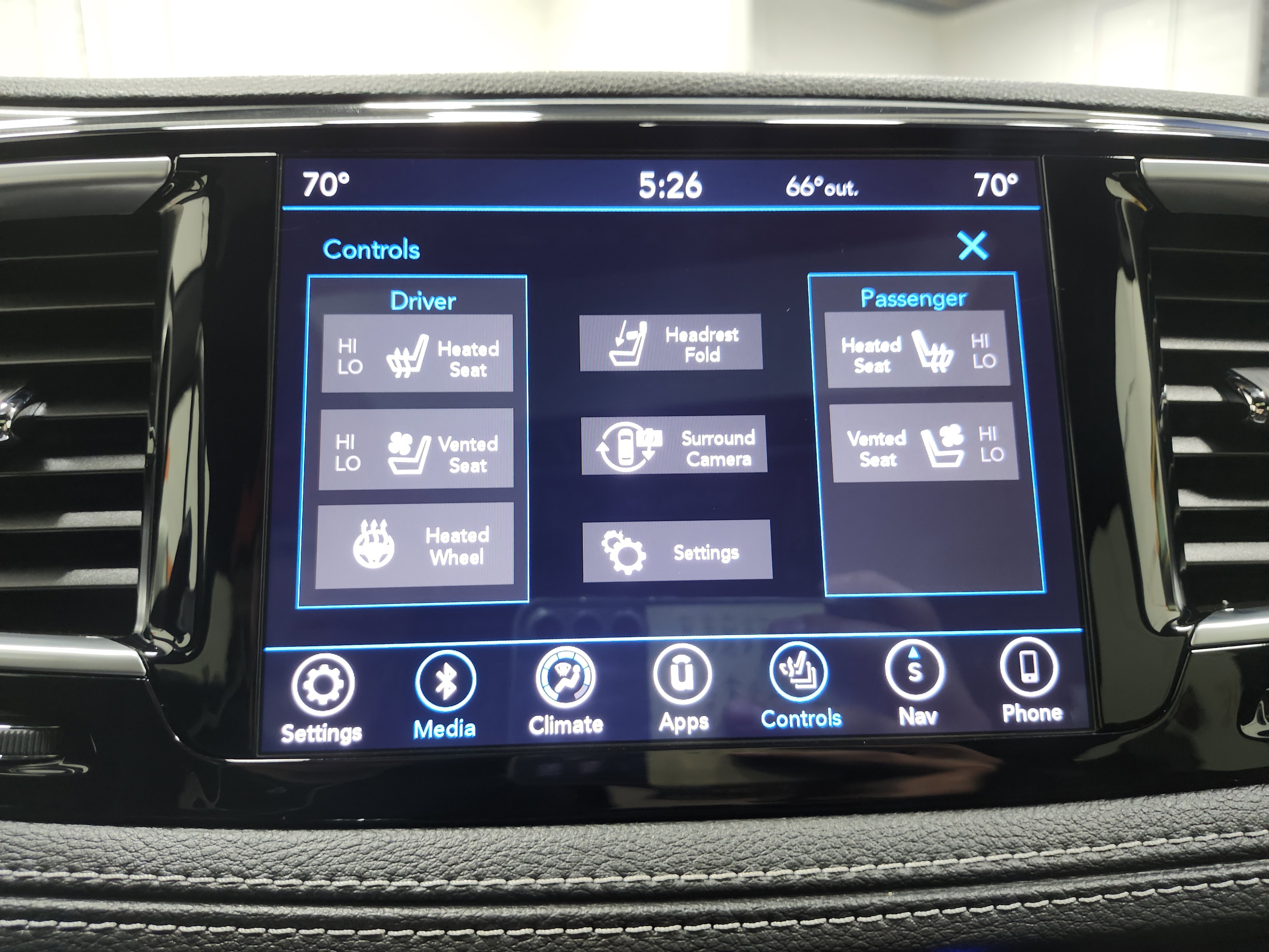 Used 2019 Chrysler Pacifica Limited w/ Advanced Safetytec Group image 9