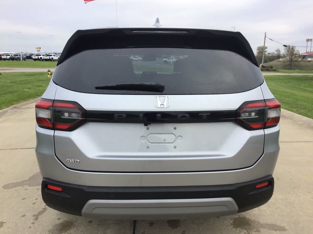 Used 2025 Honda Pilot EX-L image 5