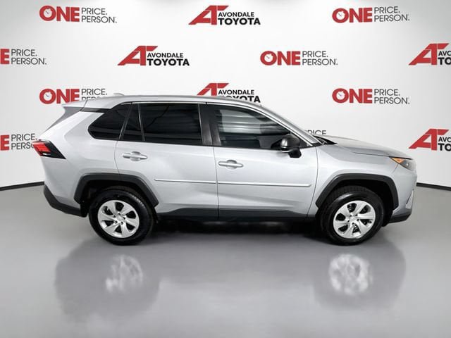 Used 2022 Toyota RAV4 LE FWD image 8