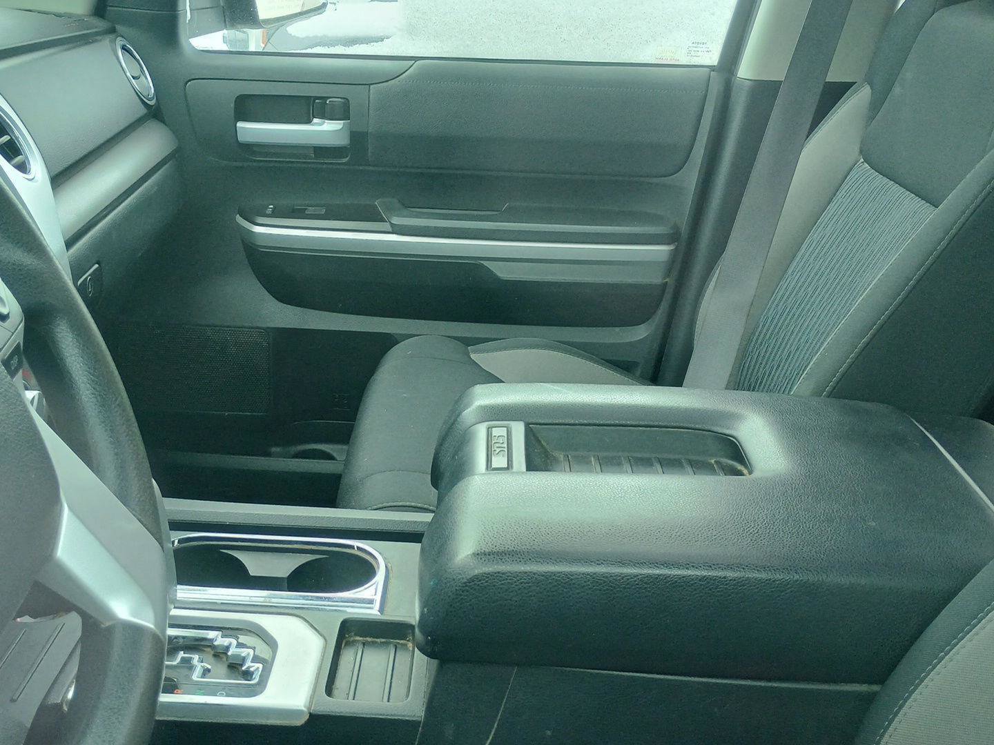 Used 2016 Toyota Tundra SR5 image 4