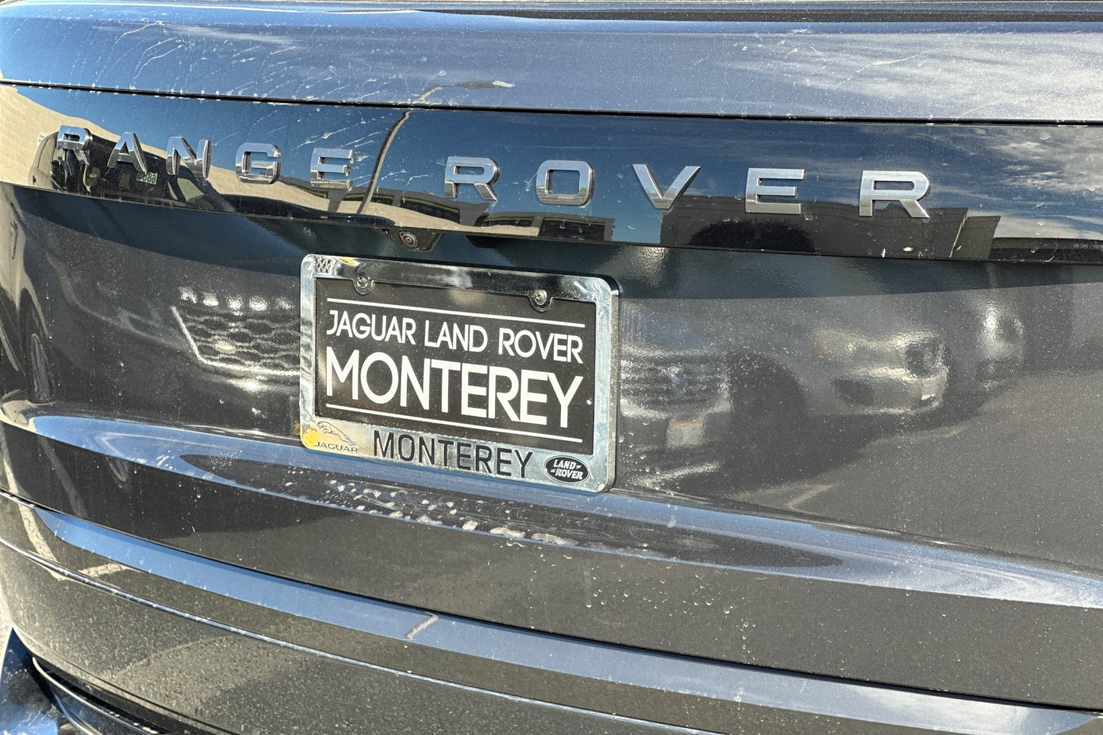 New 2025 Land Rover Range Rover Long Wheelbase SE image 25